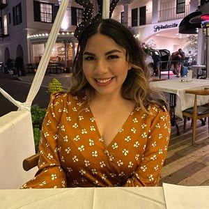 Meet your Posher, Jocelyn